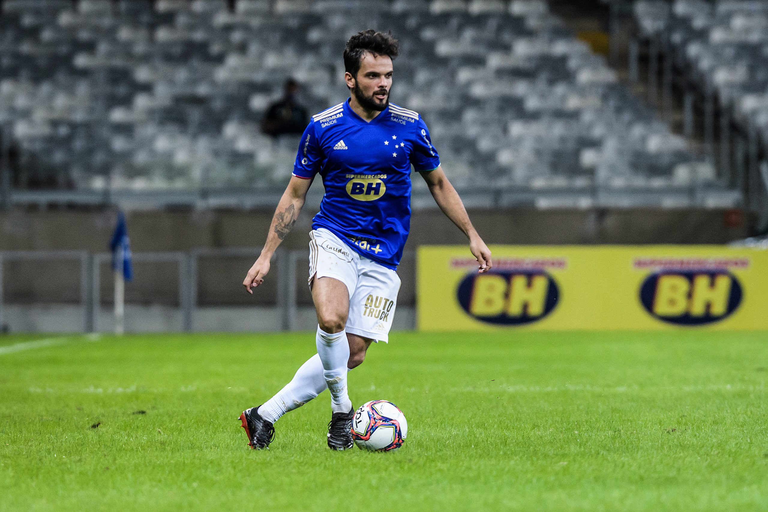Quem fica? Cruzeiro tem 15 jogadores em fim de contrato