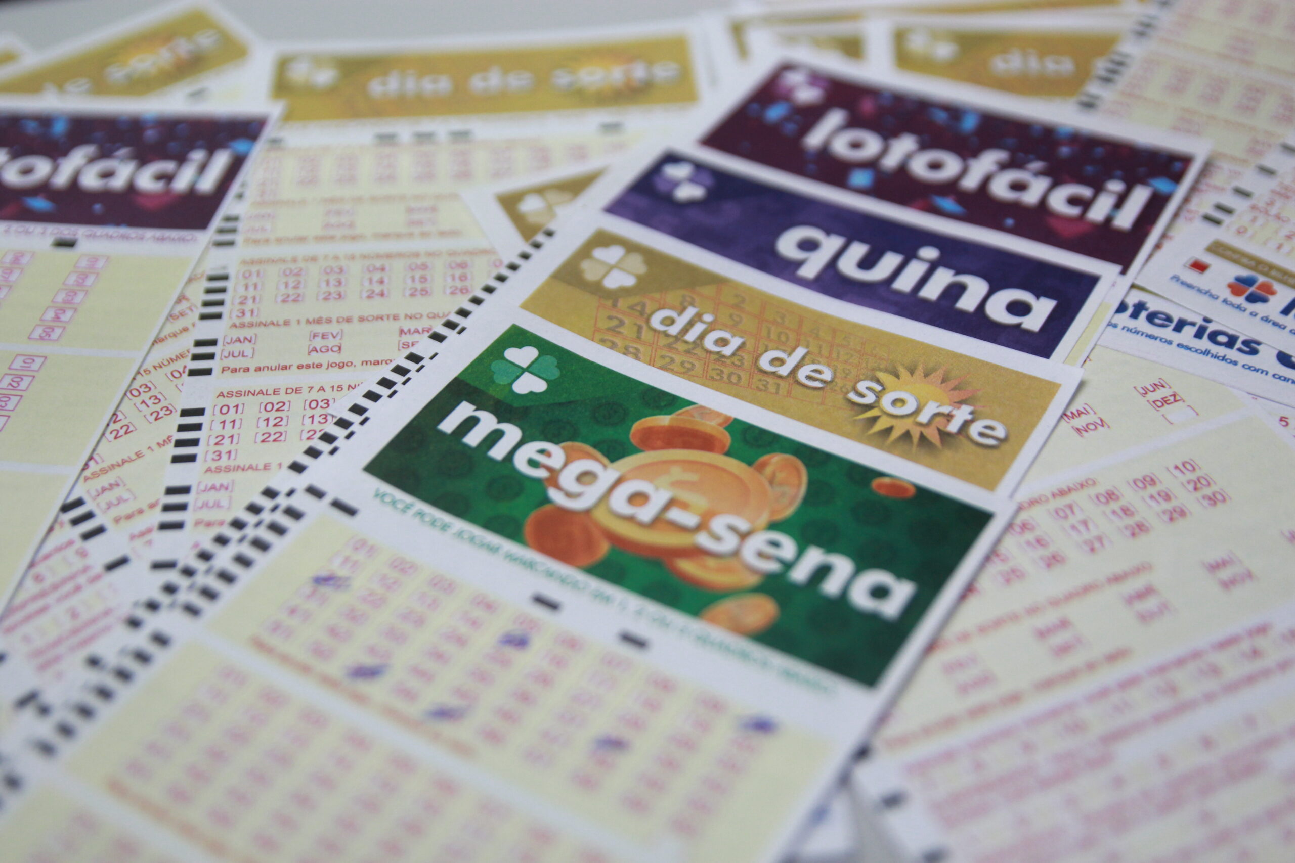Véspera de feriado também tem sorteio das loterias CAIXA