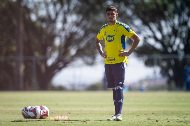 Quem fica? Cruzeiro tem 15 jogadores em fim de contrato