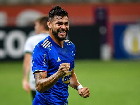 Quem fica? Cruzeiro tem 15 jogadores em fim de contrato