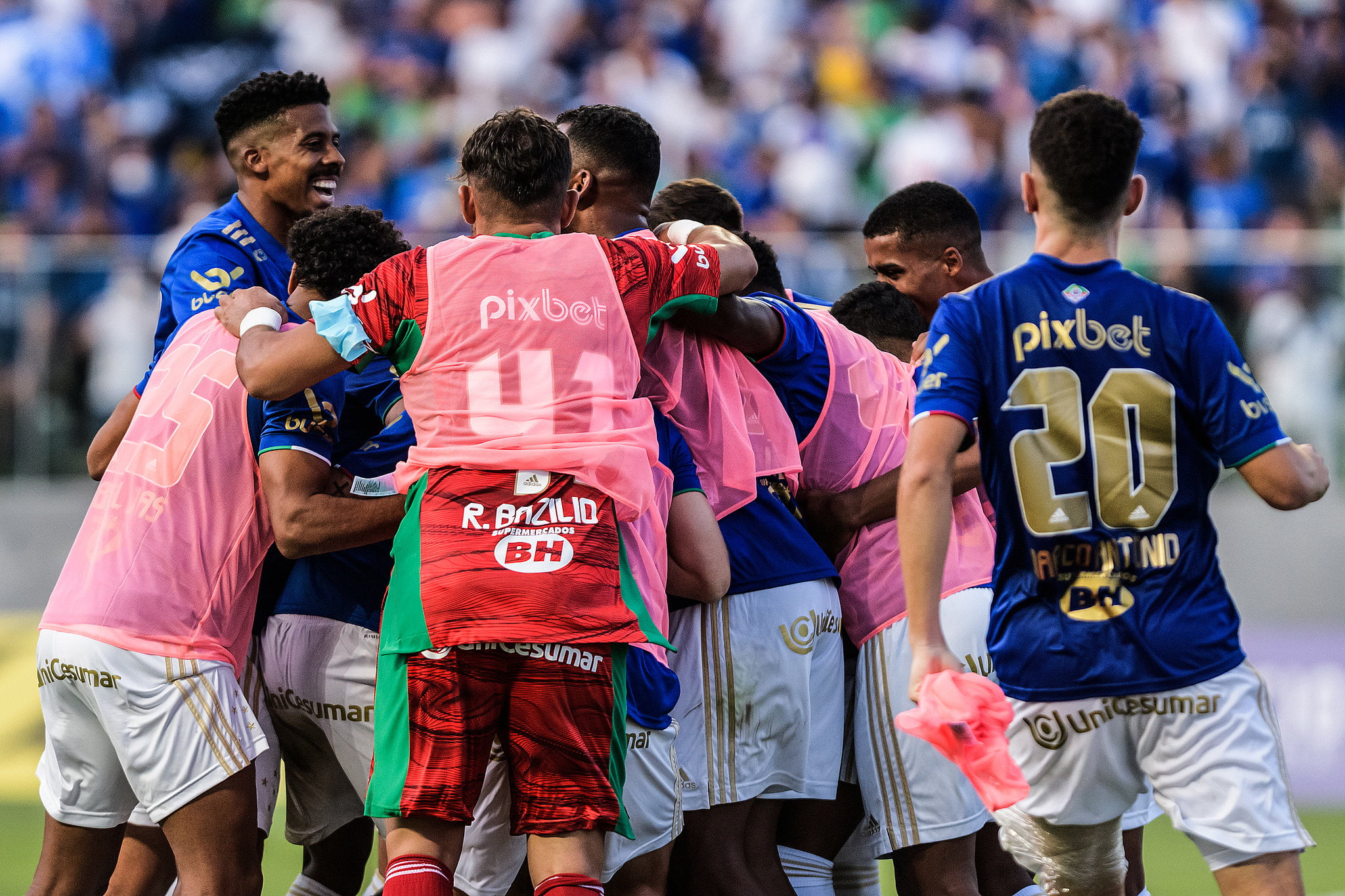 Veja como foi a atuação dos oito estreantes na goleada do Cruzeiro