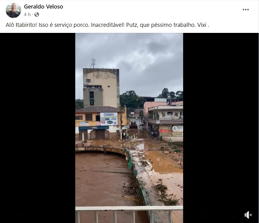 Máquina devolve para o rio materiais expedidos nas enchentes e população se revolta, em Itabirito