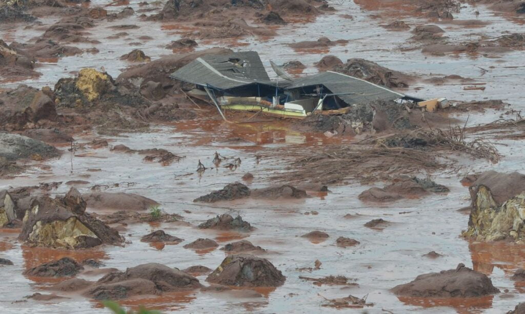 Atingidos por barragens pedem que impactos das enchentes sejam incluídos na nova repactuação de Mariana e Brumadinho