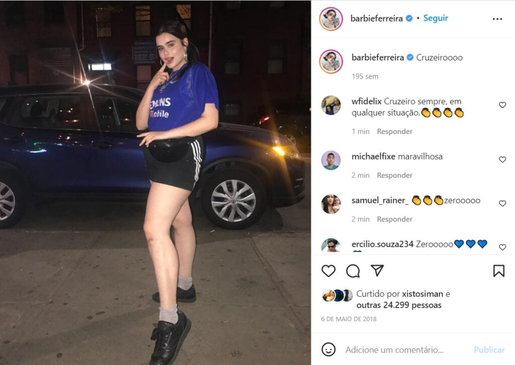 Atriz de Euphoria agita internet por fotos com a camisa do Cruzeiro