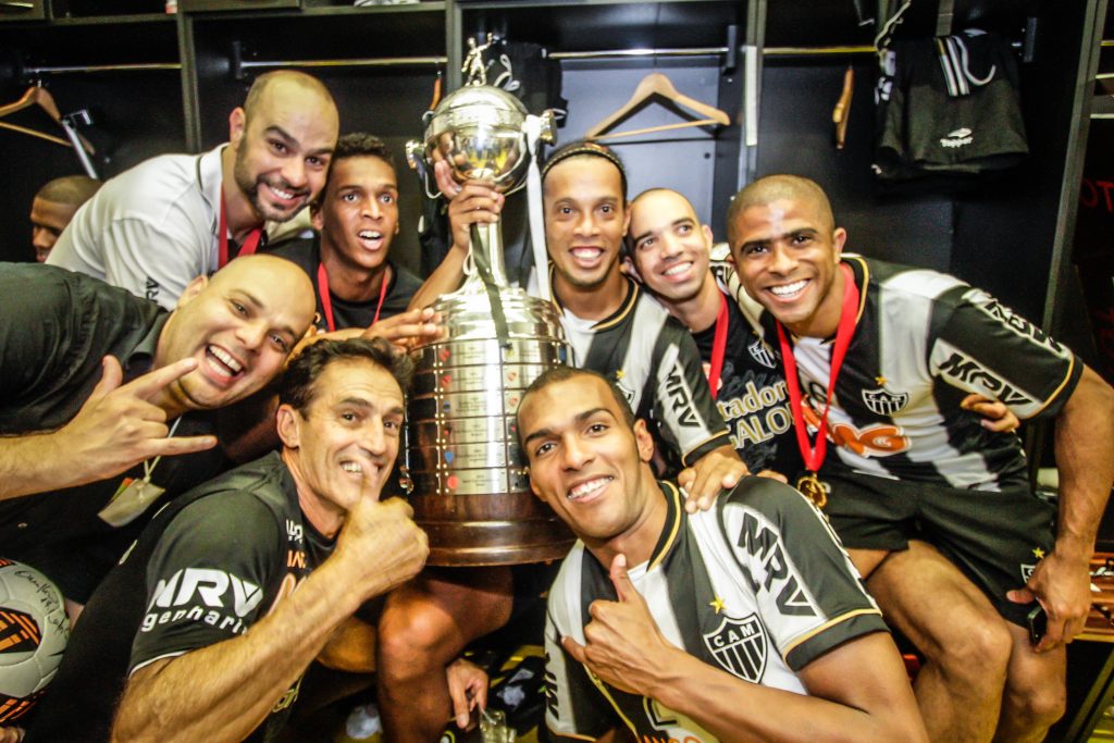 Ronaldinho faz 42 anos: relembre os melhores momentos do "Bruxo" no Atlético