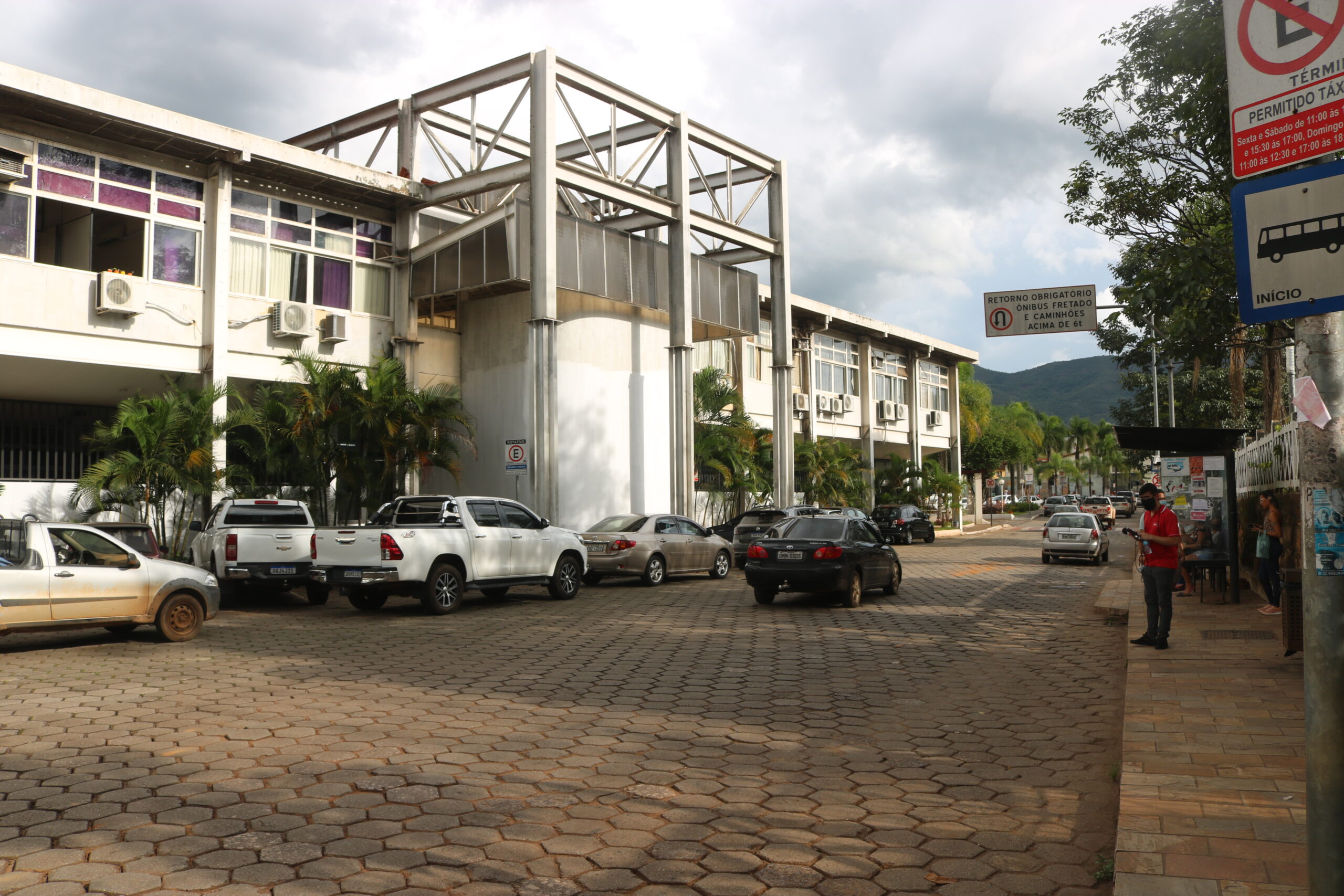 Inscrições abertas do concurso público da prefeitura de Mariana, com 93 vagas