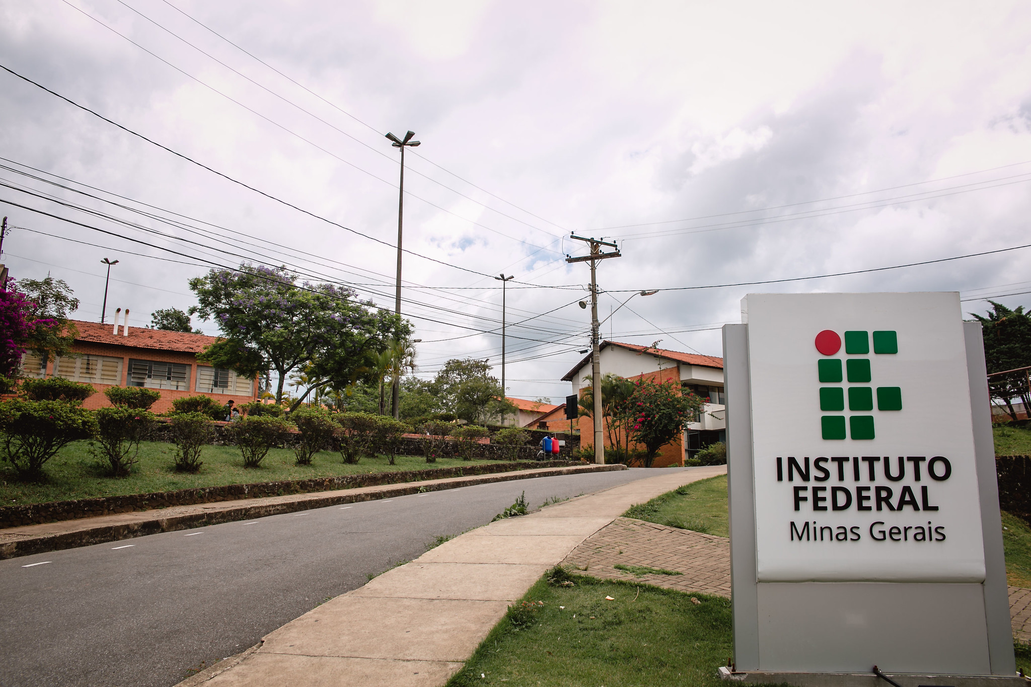 Descaso com a educação pública federal