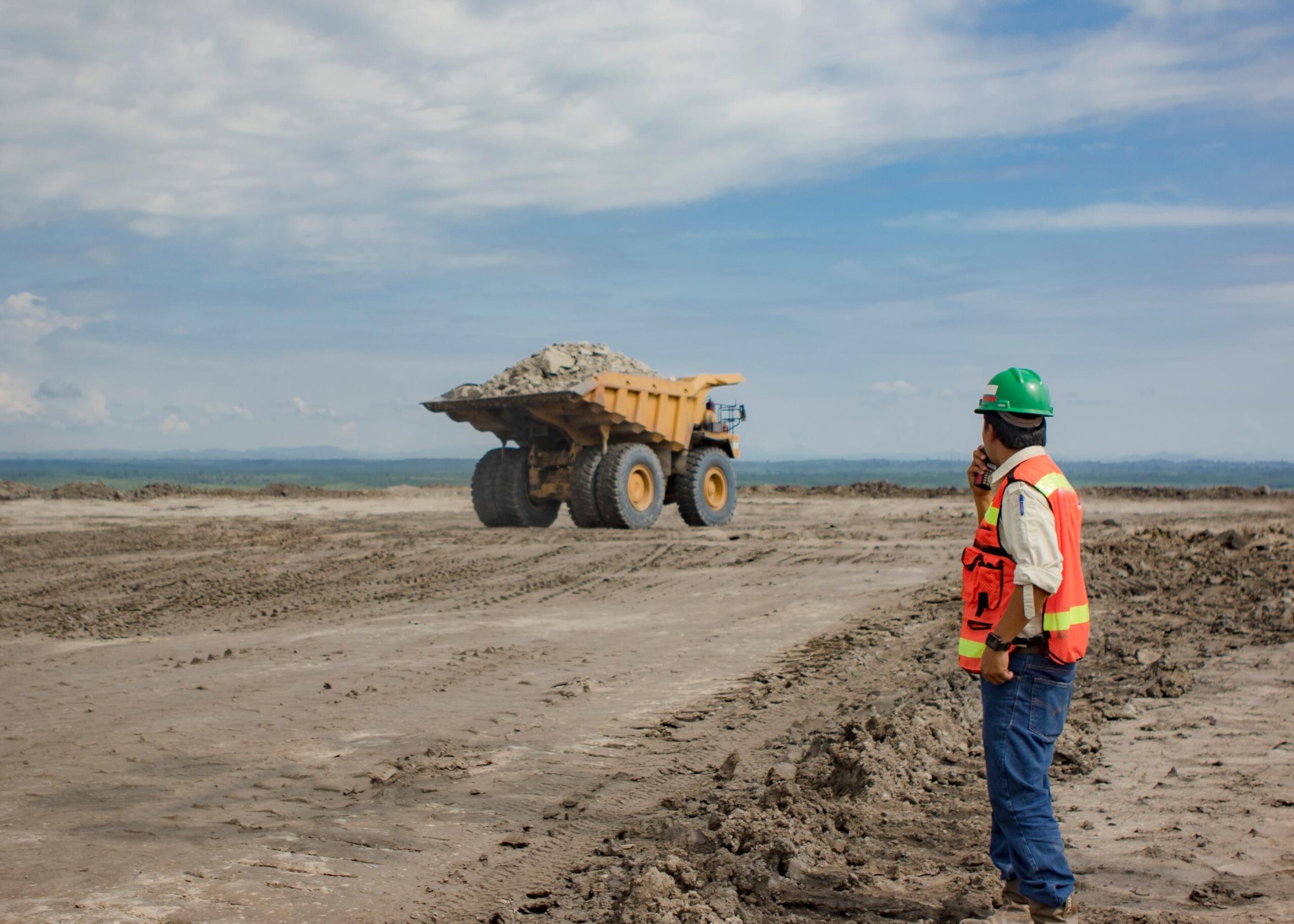 Em itabirito (MG), mineradora Vale oferta vagas de emprego para técnicos, soldadores e operadores