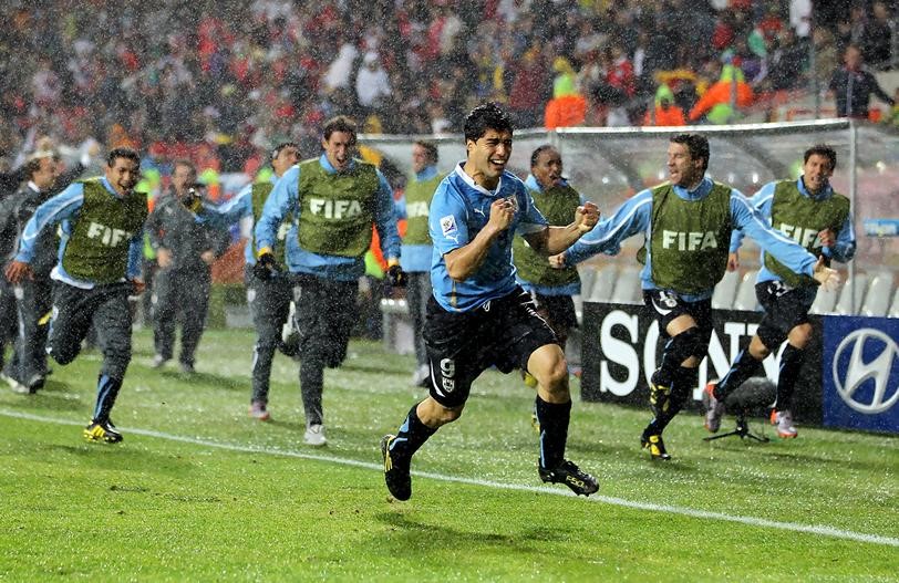 Suárez, em 2010, tinha apenas 23 anos