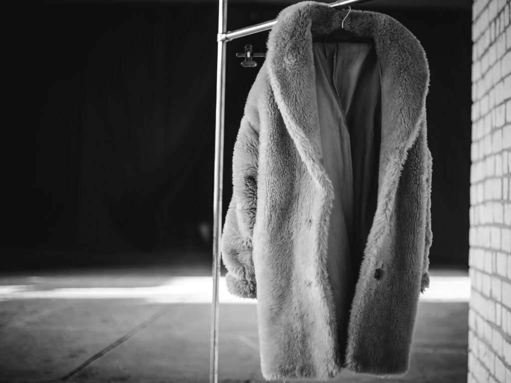 Roupa de pele falsa
