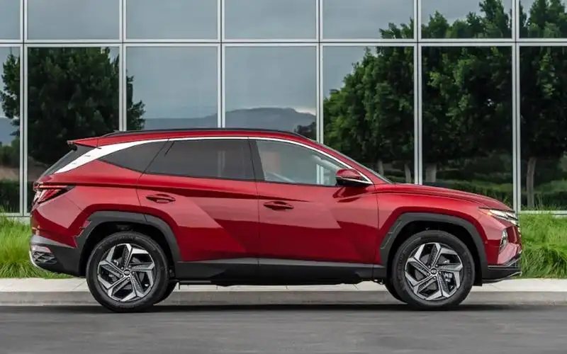Hyundai Tuscon LWB