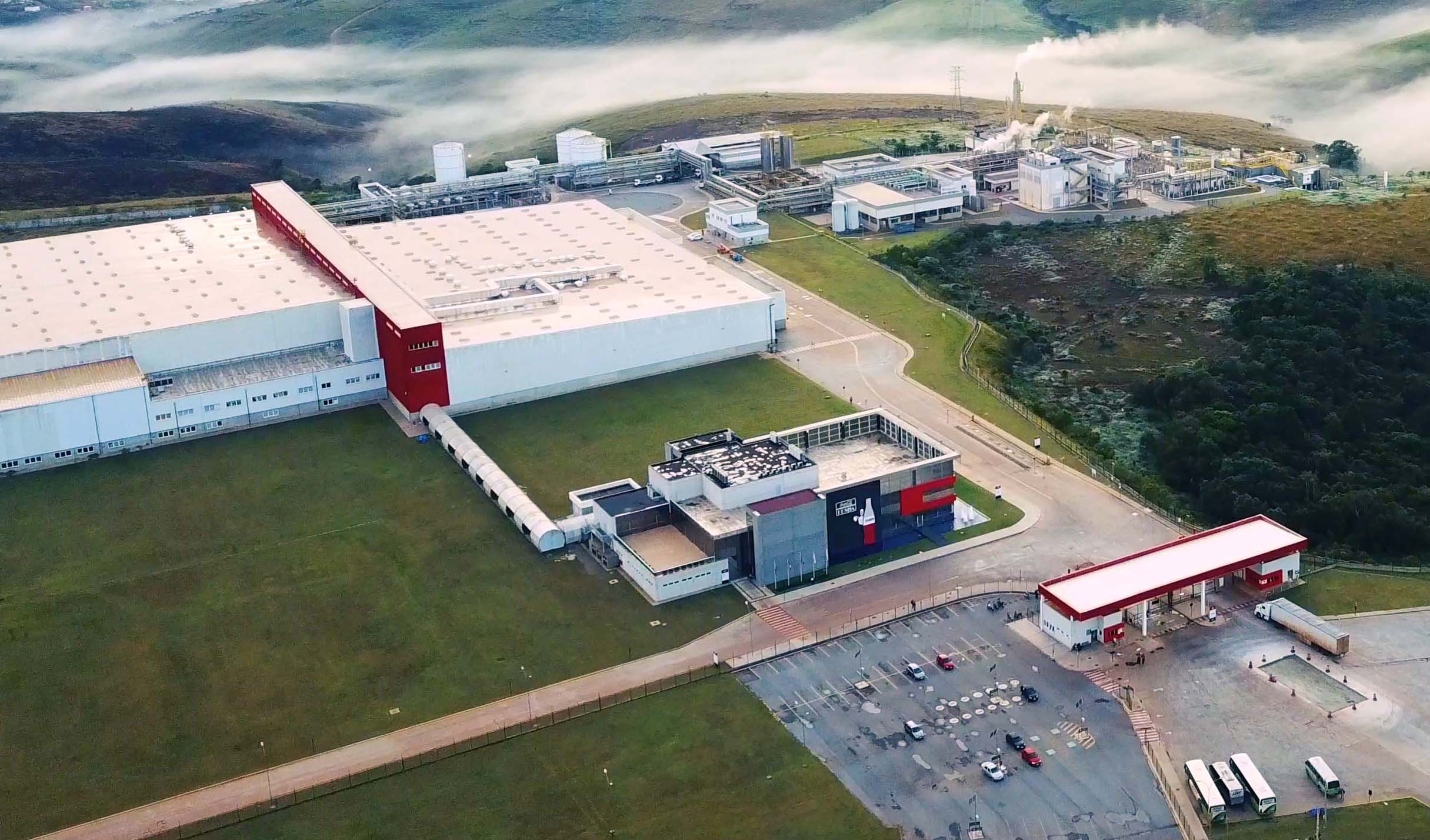 Coca-Cola FEMSA Brasil contrata aprendizes, mulheres e PCDs para atuação na fábrica em Itabirito