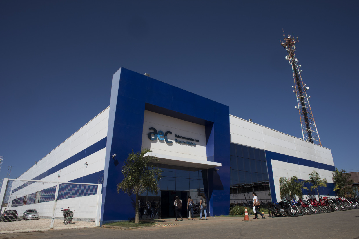 AeC promove mega processo seletivo com 1 mil vagas para contratação imediata em Montes Claros