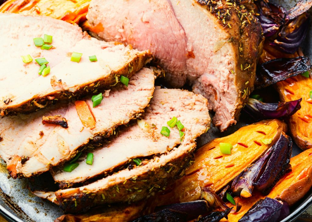 5. Pernil assado com batatas