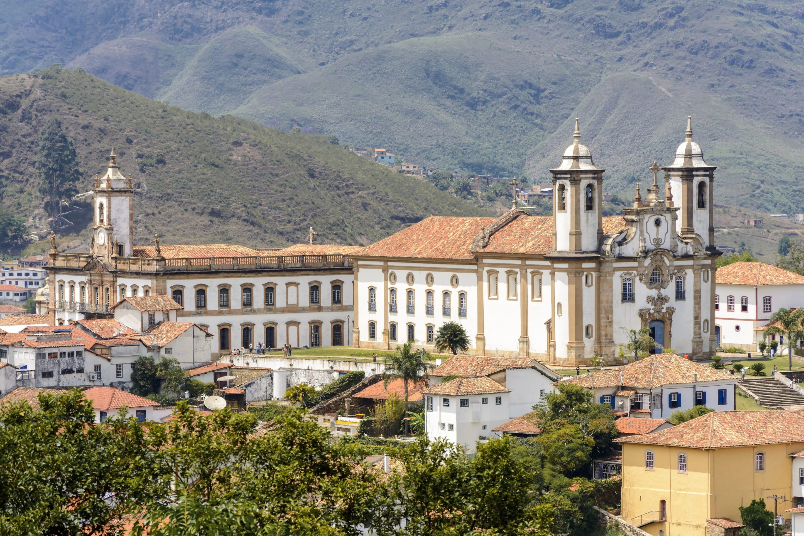 CREA-MG encontra mais de 150 irregularidades em obras e serviços de Ouro Preto realizados em 2023