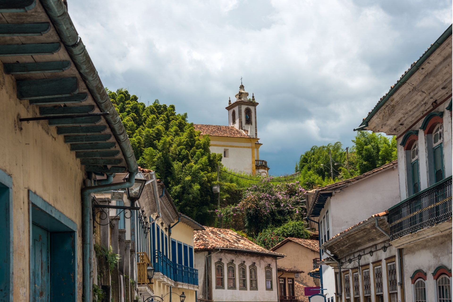 Frio predomina em Ouro Preto nesta quinta-feira (12) sem previsão de chuva