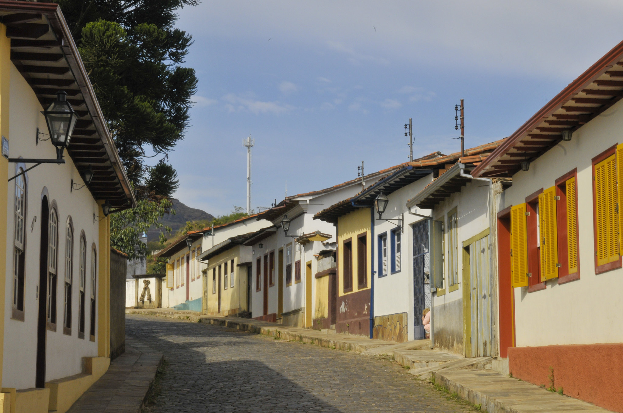 Mineração pressiona custo de vida em Mariana e encarece setores básicos, mostra pesquisa da UFMG