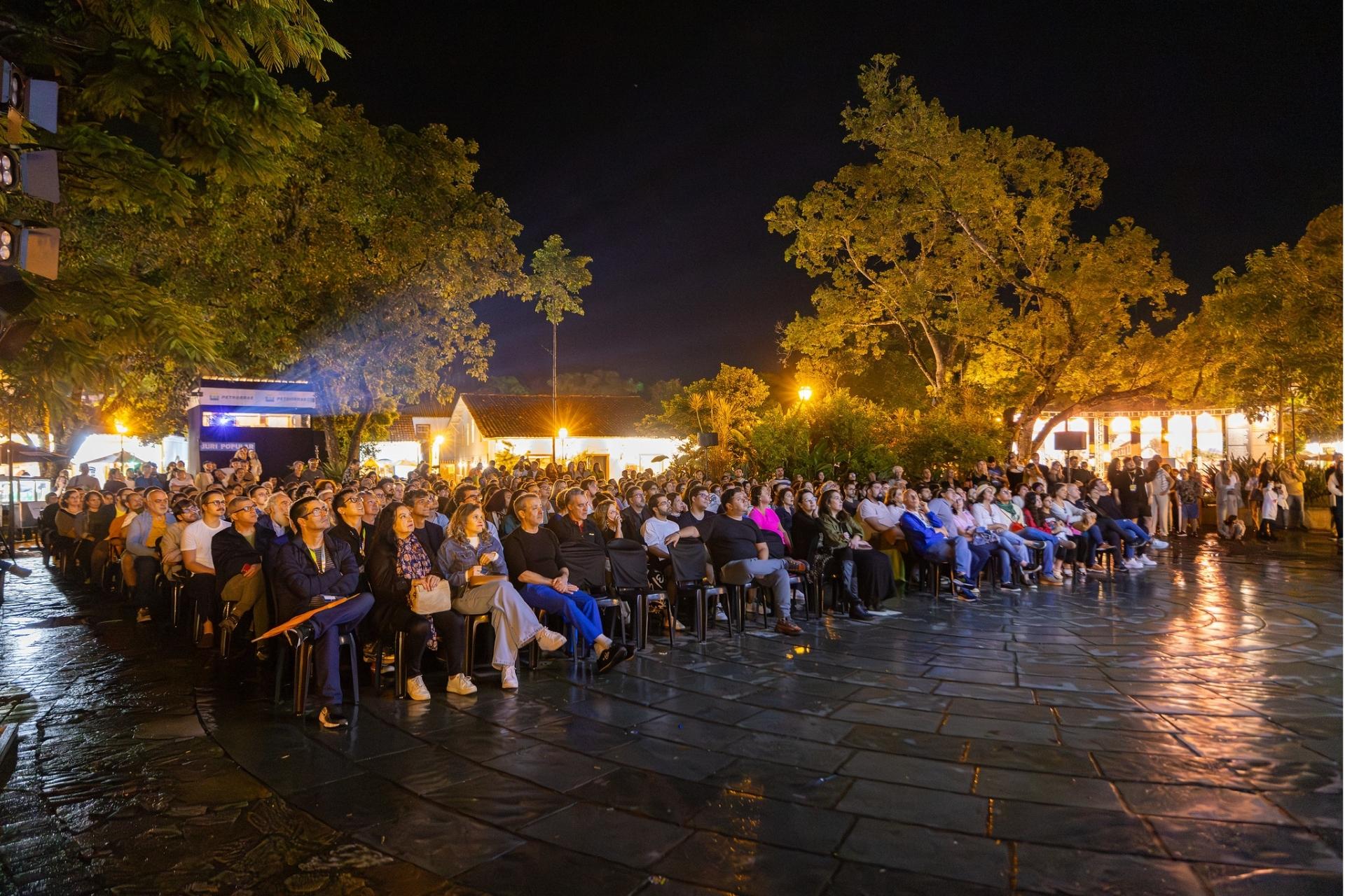 Mostra Tiradentes reúne mais de 38 mil pessoas e movimenta R$ 10 milhões na economia local