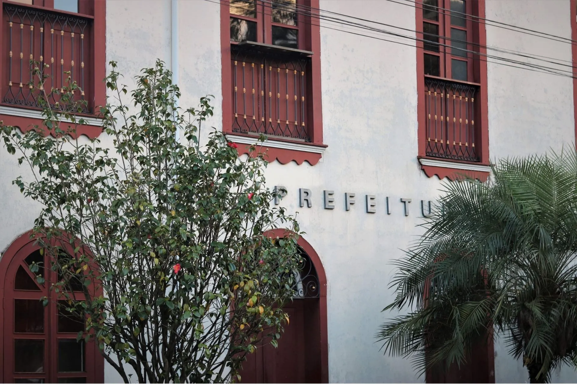 Prefeitura de Ouro Preto regulamenta teletrabalho dos servidores e exige ao menos 75% de jornada presencial