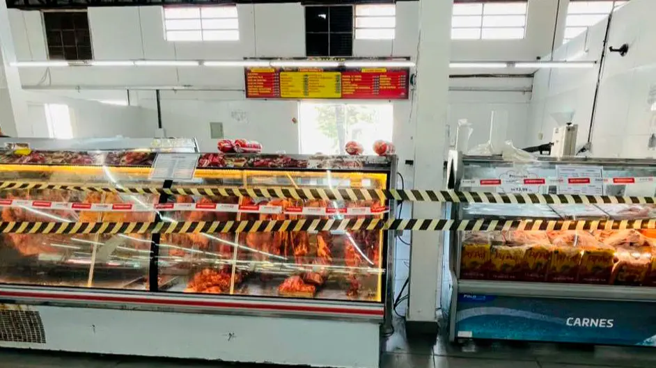 Procon fiscaliza 11 comércios no Norte de Minas e apreende mais de meia tonelada de alimentos
