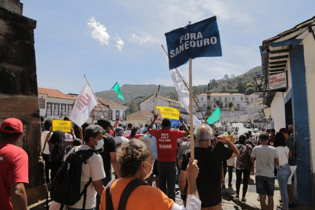 Sem consequências para a Saneouro, discursos políticos só aumentam o descrédito da população na política