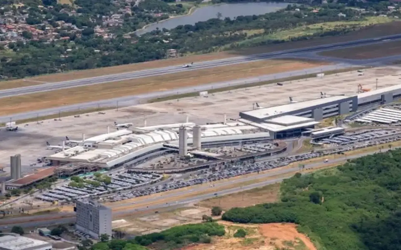 Aeroporto de Confins volta à normalidade depois de suspender operações