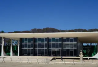 Fachin cobra manifestação da PGR sobre casos do INSS e Master