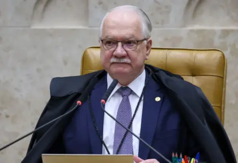 Fachin suspende decisões de Mendonça e Dino sobre diretor da PF