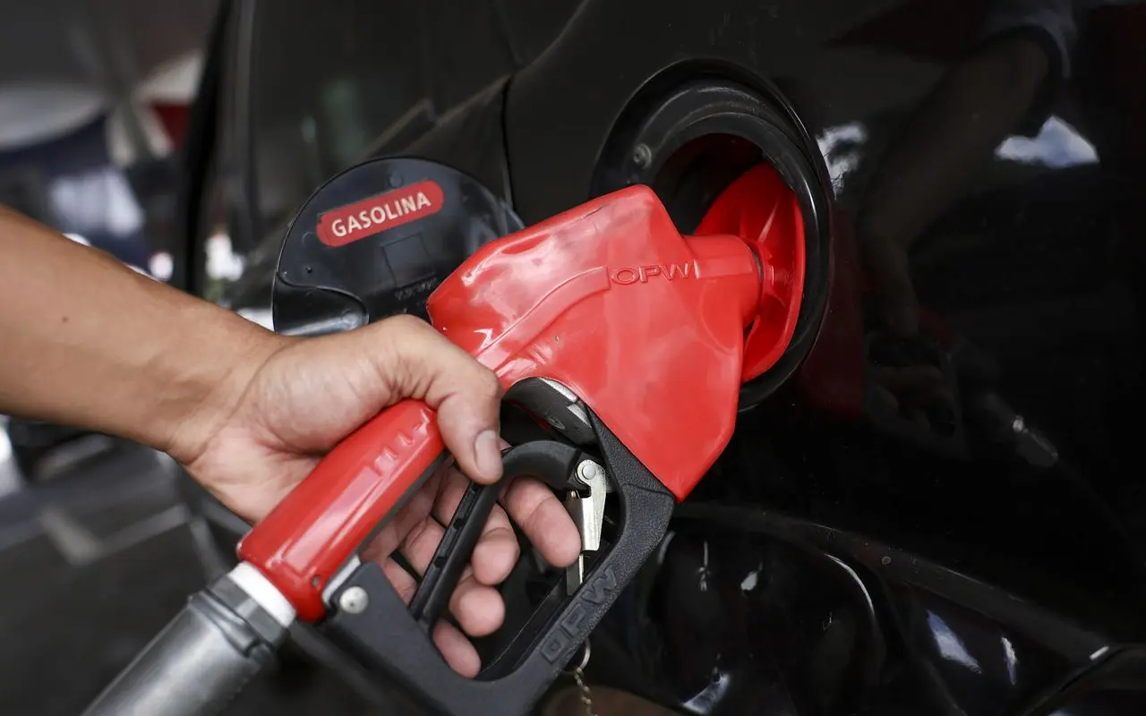 Nova lei aumenta penas para furto e roubo de combustíveis