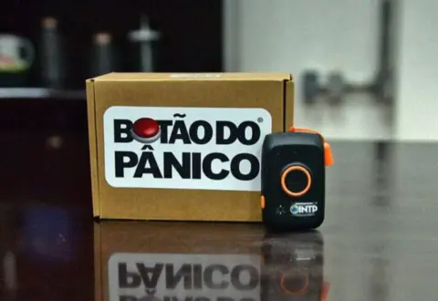 Escolas de Uberaba terão detectores de metais e botão de pânico