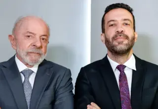 André Janones é chamado de “general” por Lula após vitória nas eleições de 2026