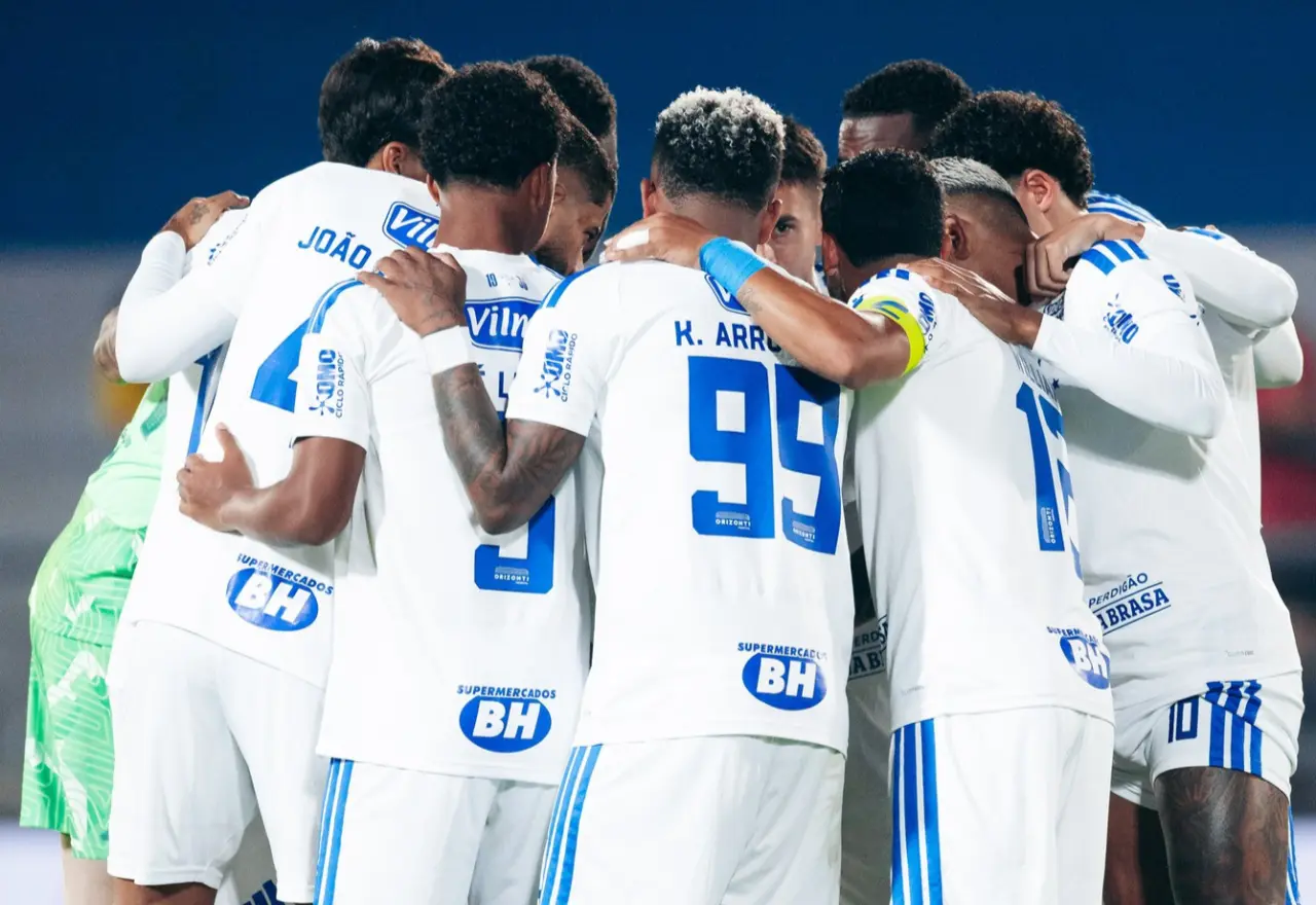 Cruzeiro tropeça na reta decisiva, Gerson decepciona e Artur Jorge vira alvo de questionamentos