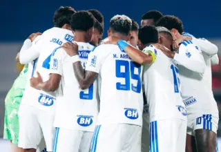 Cruzeiro tropeça na reta decisiva, Gerson decepciona e Artur Jorge vira alvo de questionamentos
