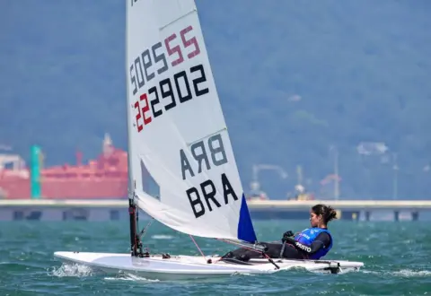 Dois títulos no Brasil e regatas na Europa marcam preparação da vela para Los Angeles 2028