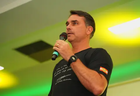 Eleições 2026: Flávio Bolsonaro vence Lula em São João Batista do Glória no 2º turno com 59,75% dos votos válidos Eleições 2026: Flávio Bolsonaro vence Lula em São João Batista do Glória no 2º turno com 59,75% dos votos válidos
