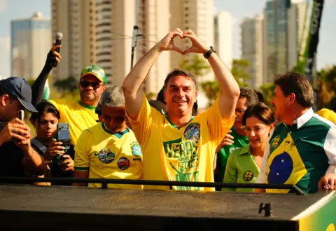 Eleições 2026: Flávio Bolsonaro vence Lula em Belo Horizonte no 2º turno com 50,80% dos votos válidos Eleições 2026: Flávio Bolsonaro vence Lula em Belo Horizonte no 2º turno com 50,80% dos votos válidos