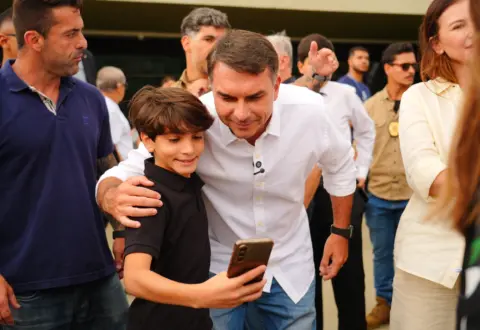 Eleições 2026: Flávio Bolsonaro vence Lula em Pouso Alto no 2º turno com 56,60% dos votos válidos