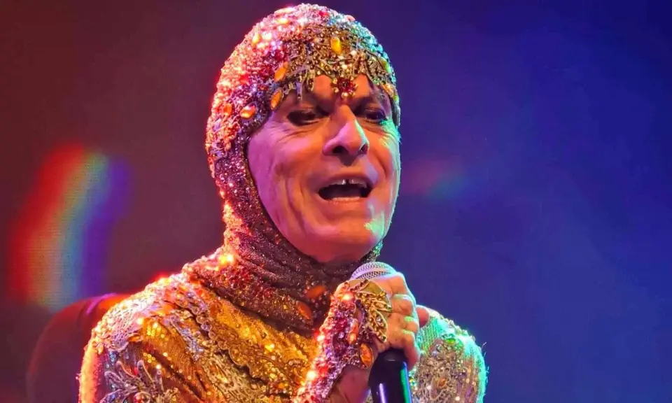 Show de Ney Matogrosso em Tiradentes é adiado para fevereiro de 2027 após cirurgia do cantor