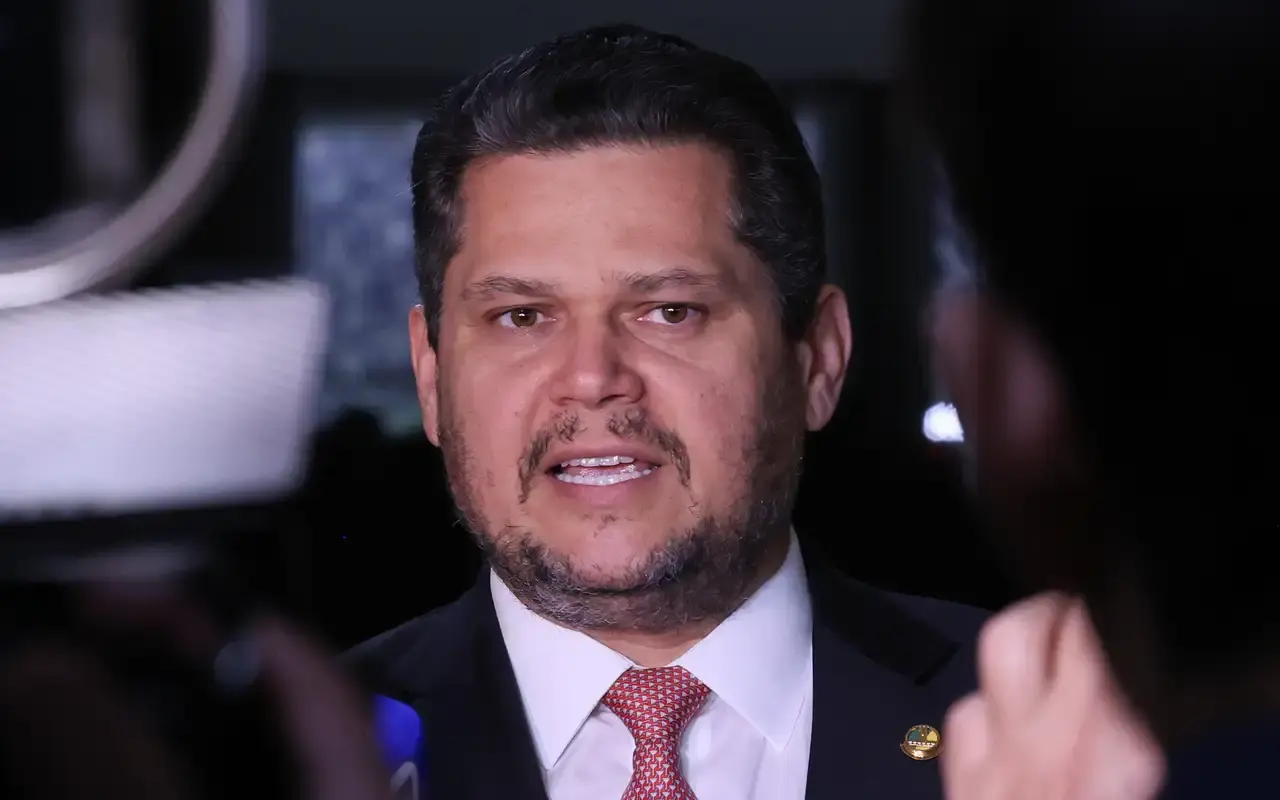 Alcolumbre marca votação da PEC da segurança pública para terça-feira