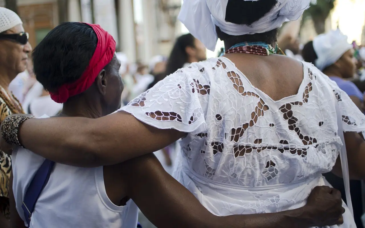 Ataques a símbolos religiosos reacendem debate sobre intolerância