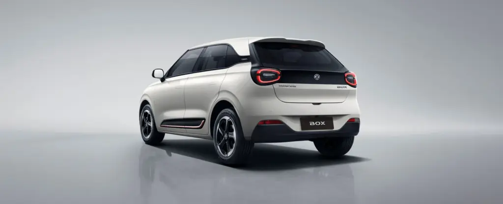 DFM Box representa a aposta da Dongfeng no segmento de hatch elétrico compacto no Brasil.