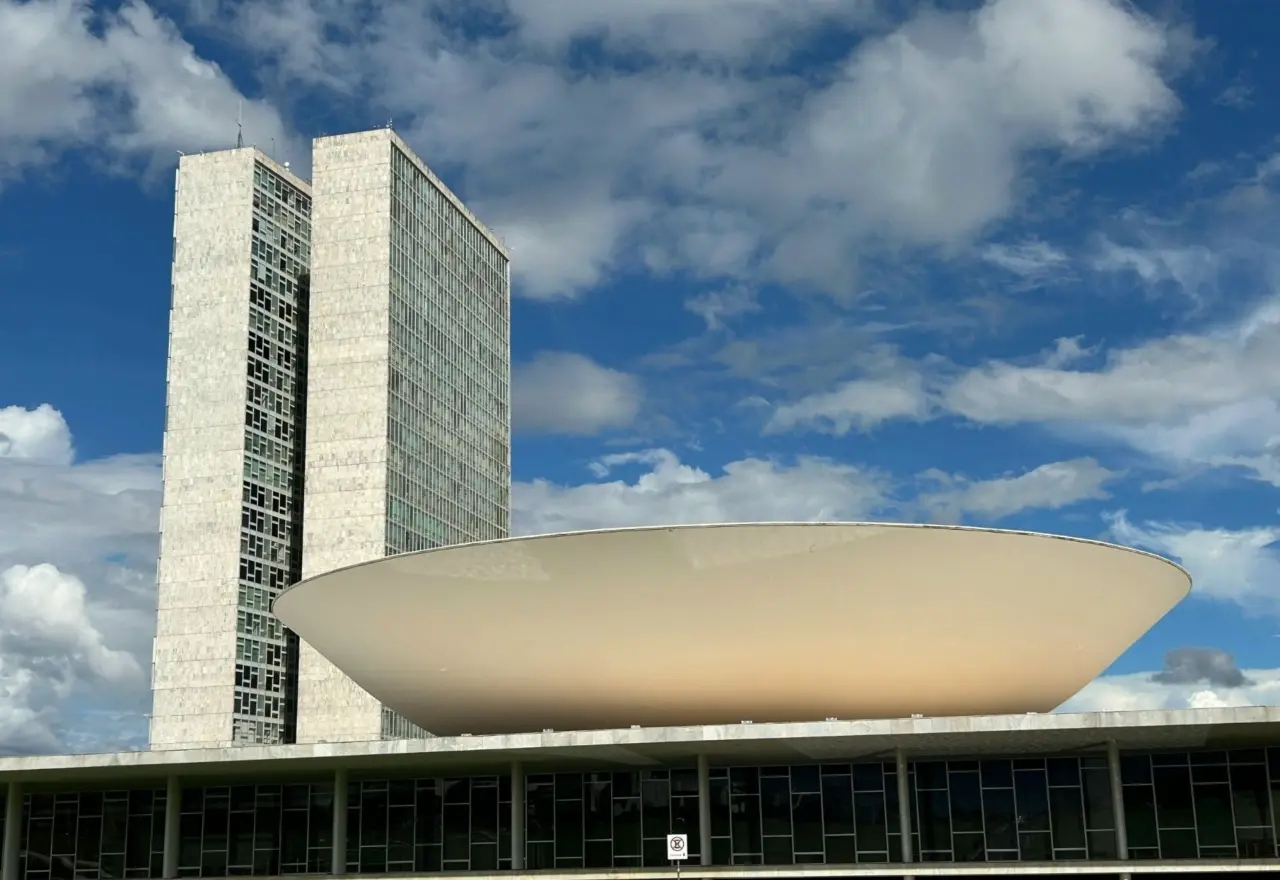 Câmara dos Deputados retifica concurso público para analistas legislativos