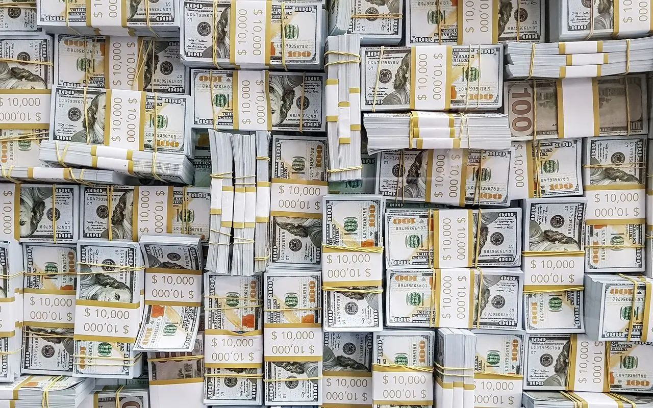 Dólar fecha acima de R$ 5,22 em dia de mal-estar global