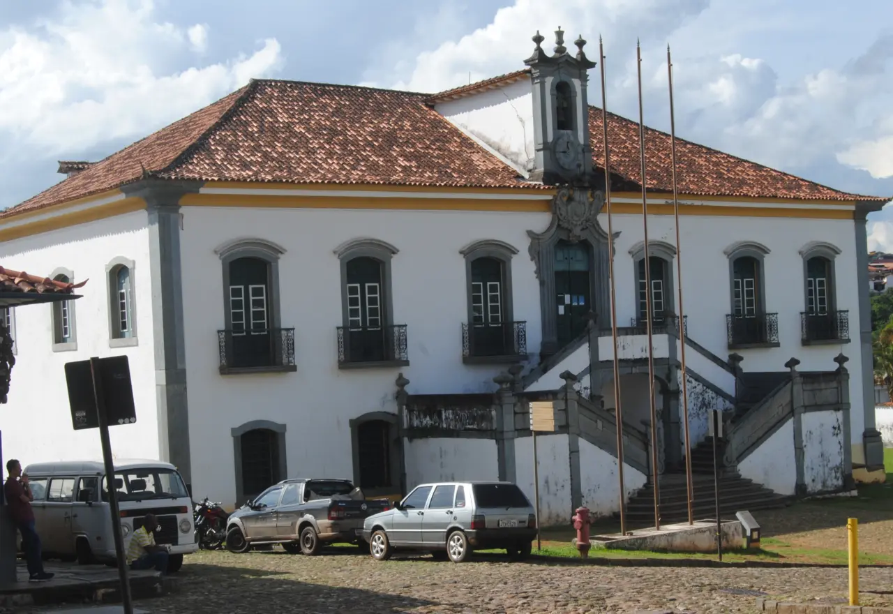Servidores de Mariana poderão receber vantagens funcionais retroativas a partir de novembro