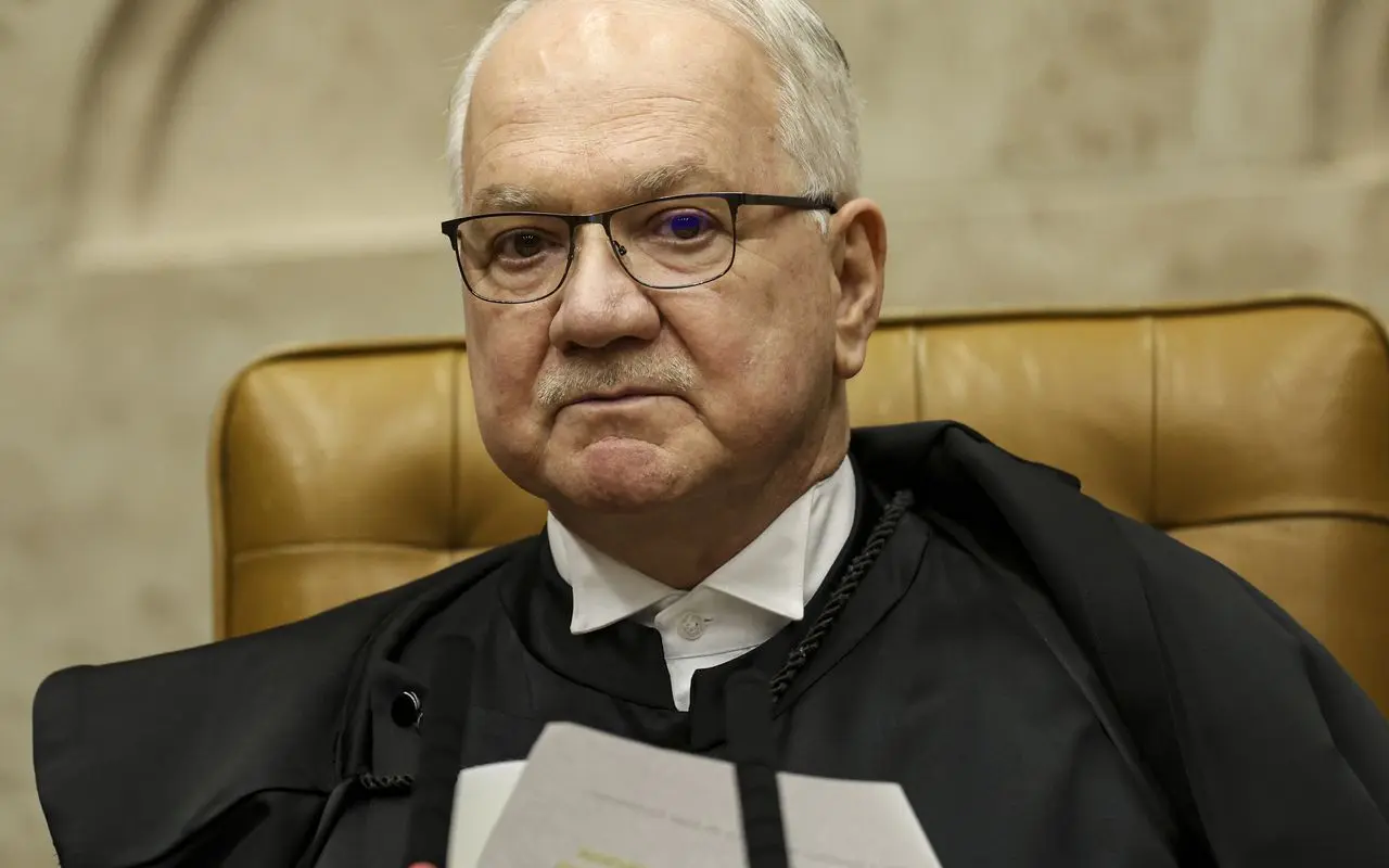 Fachin devolve relatoria do caso do INSS a Mendonça e mantém Master