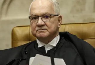 Fachin devolve relatoria do caso do INSS a Mendonça e mantém Master