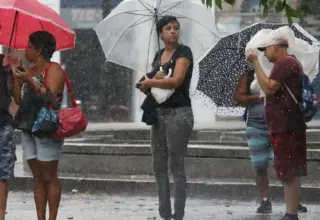 Inmet alerta para chuvas no Norte, Sudeste e Centro-Oeste