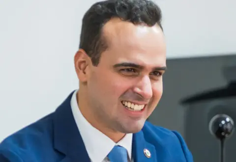 Lucas Ribeiro é reeleito governador da Paraíba no primeiro turno