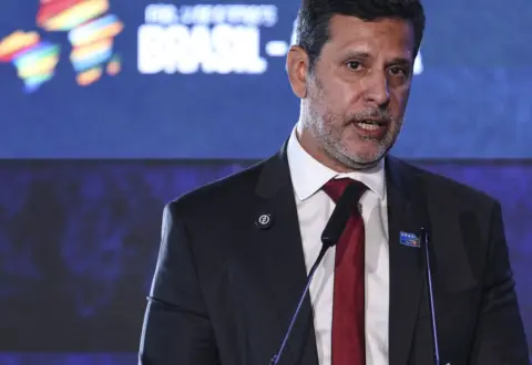 MEC irá pedir investigação de ameaças a universidades em redes sociais