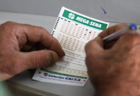 Feriado altera calendário da Mega-Sena e sorteio de R$ 150 milhões fica para quarta-feira